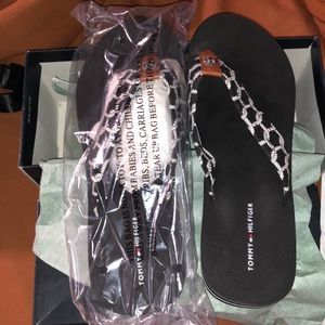 Tommy Hilfiger Size 9 Women’s Sandals